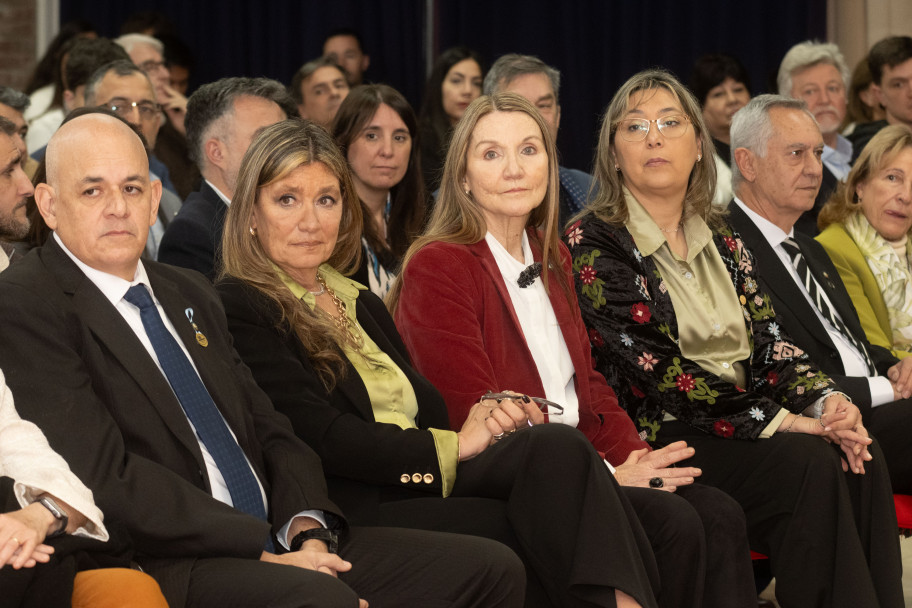 imagen Asumieron las nuevas autoridades de la Facultad de Odontología para el período 2026-2030