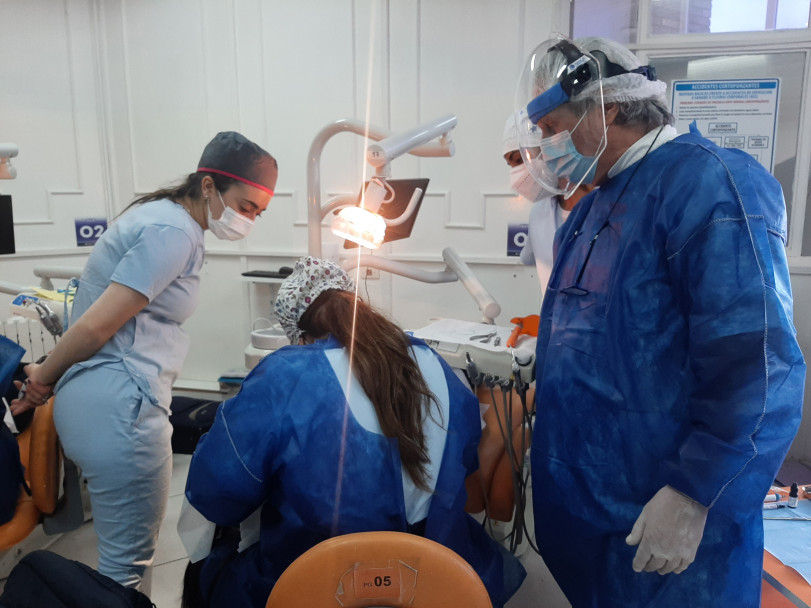 imagen La nueva cohorte de la carrera de Ortodoncia comienza sus actividades clínicas