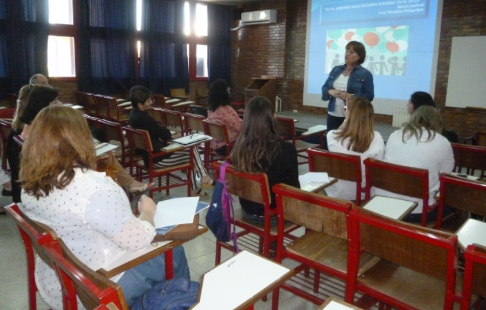 imagen Taller puso en reflexión a la EXTENSIÓN UNIVERSITARIA