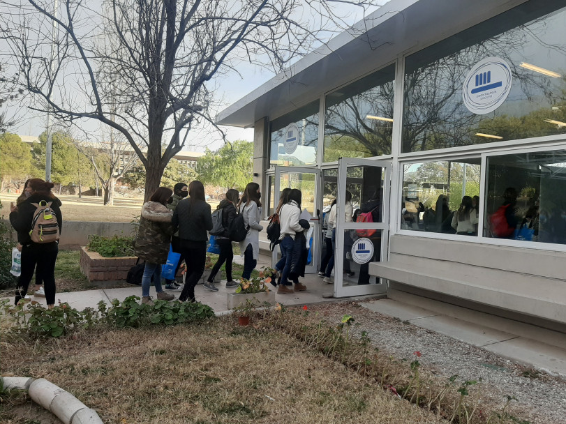 imagen La nueva cohorte de la carrera de Ortodoncia comienza sus actividades clínicas