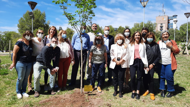 imagen La Dra. Kaplan disertó el módulo: Taller de Tesis II, en la FO