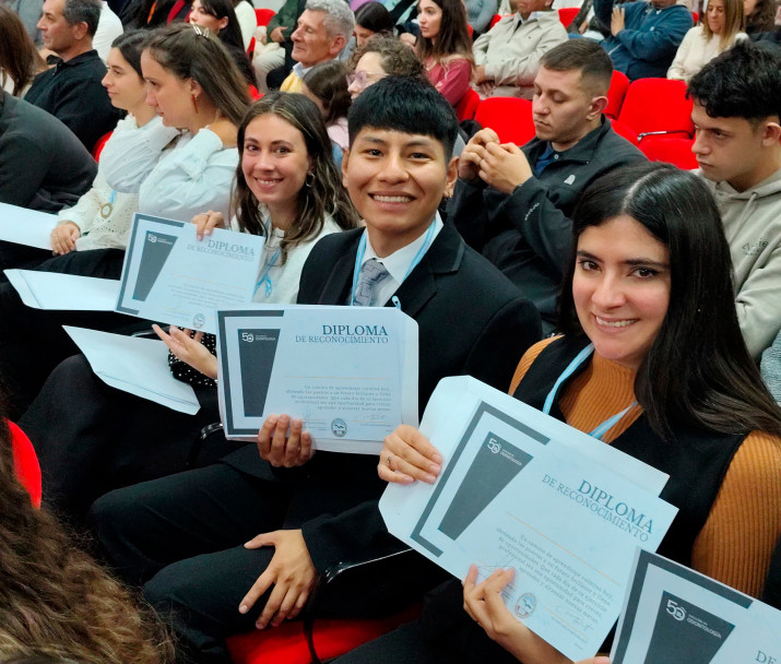 imagen Se llevó a cabo una nuevo acto de juramento con cambio de banderas