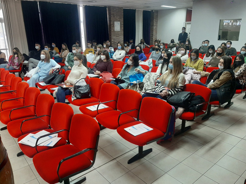 imagen La nueva cohorte de la carrera de Ortodoncia comienza sus actividades clínicas