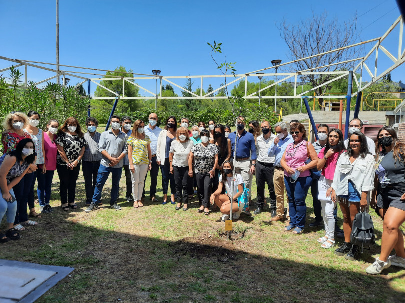 imagen La FO, renovó y acondicionó su Mini Bus para brindar Salud Bucal