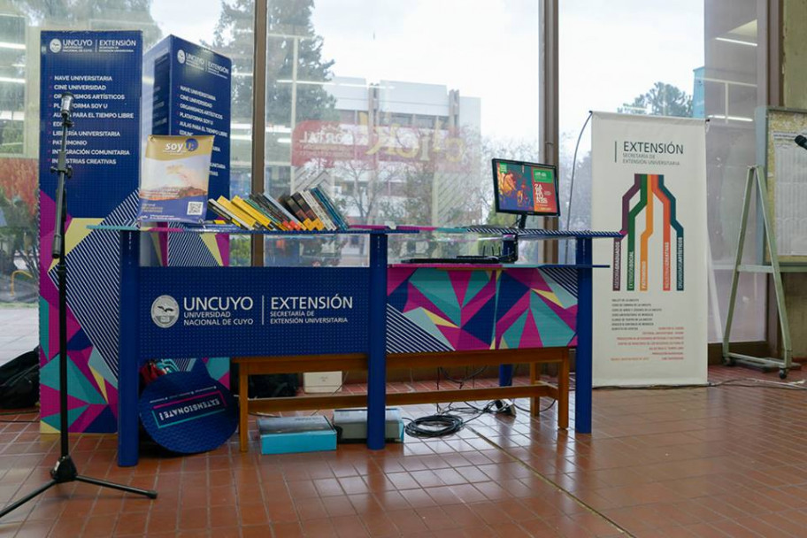 imagen El stand itinerante «Extensionate» visitará la Facultad de Odontología