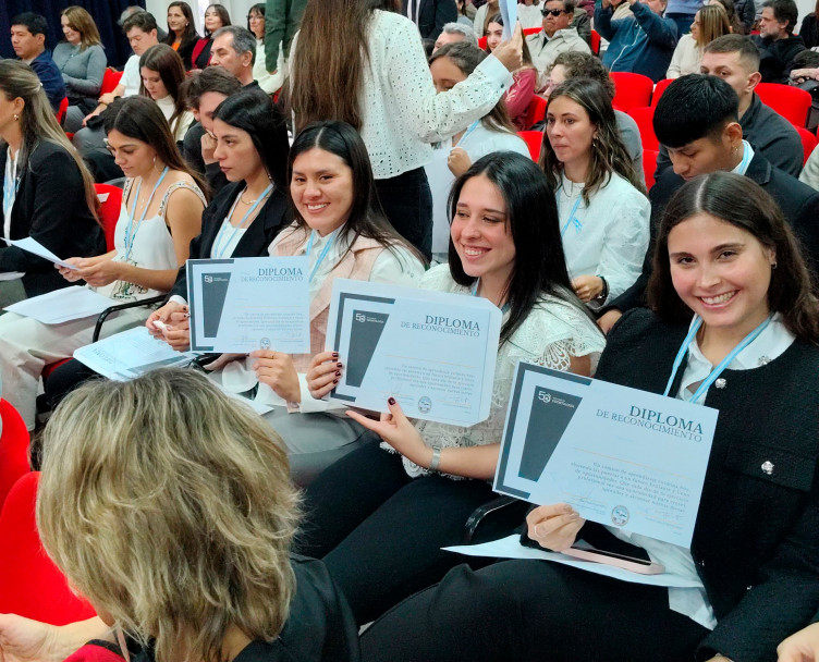 imagen Se llevó a cabo una nuevo acto de juramento con cambio de banderas