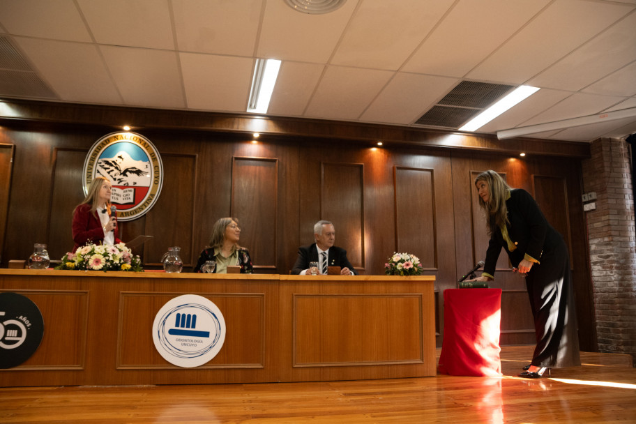 imagen Asumieron las nuevas autoridades de la Facultad de Odontología para el período 2026-2030