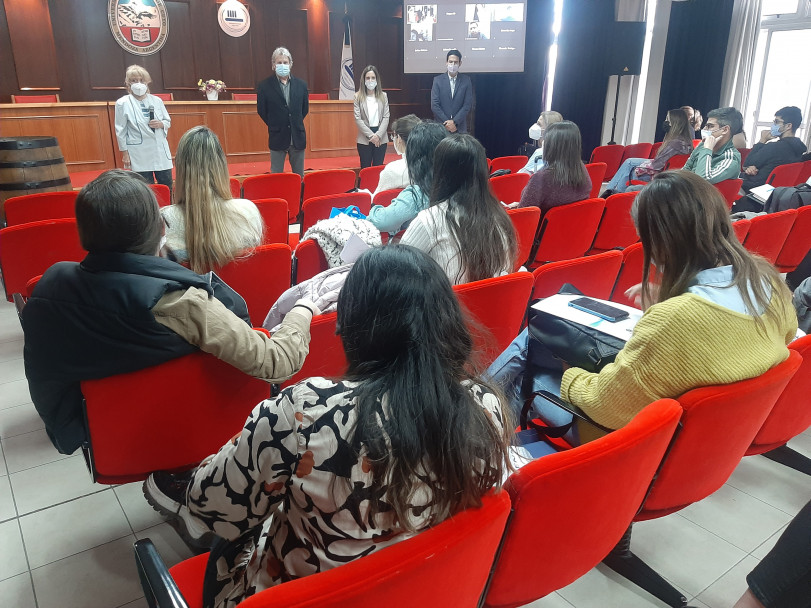 imagen La nueva cohorte de la carrera de Ortodoncia comienza sus actividades clínicas