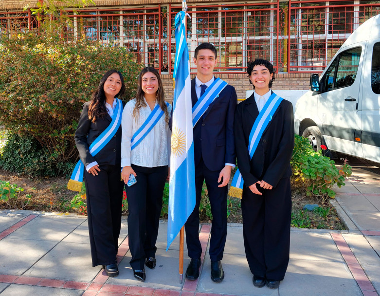 imagen Se llevó a cabo una nuevo acto de juramento con cambio de banderas