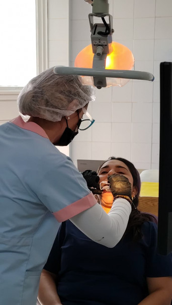 imagen La Facultad de Odontología inaugura el Servicio de Estética y Blanqueamiento Dental