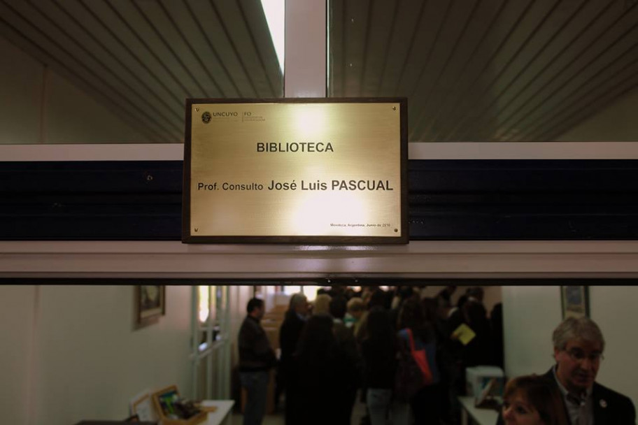 imagen ODONTOLOGÍA REESTRENA SU BIBLIOTECA Y SALAS DE ESTUDIO PARA ALUMNOS Y PROFESORES