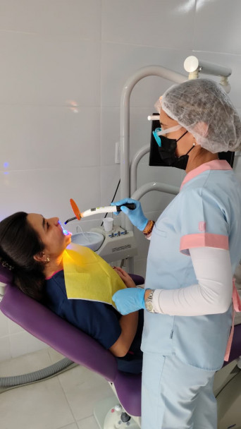 imagen La Facultad de Odontología inaugura el Servicio de Estética y Blanqueamiento Dental