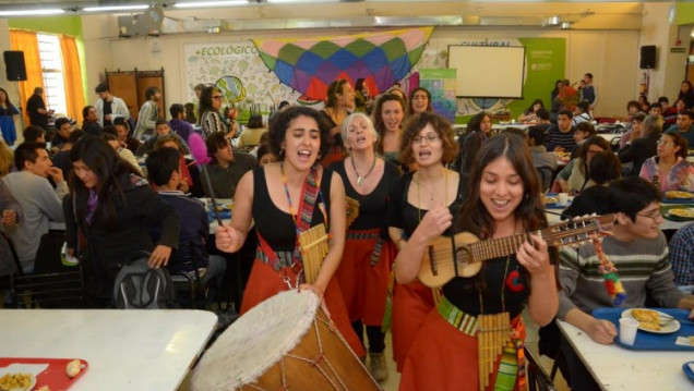 imagen COMEDOR UNIVERSITARIO: un sitio más cultural que apunta al encuentro y la socialización.