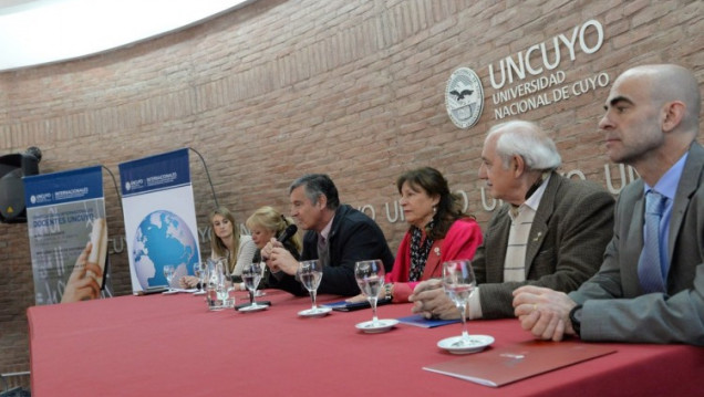 imagen Convocatoria Programa Doctorar en el Extranjero de la UNCUYO. 2016- 2019