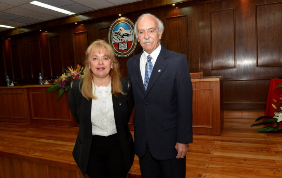 imagen Asumieron las nuevas Autoridades de la Facultad de Odontología