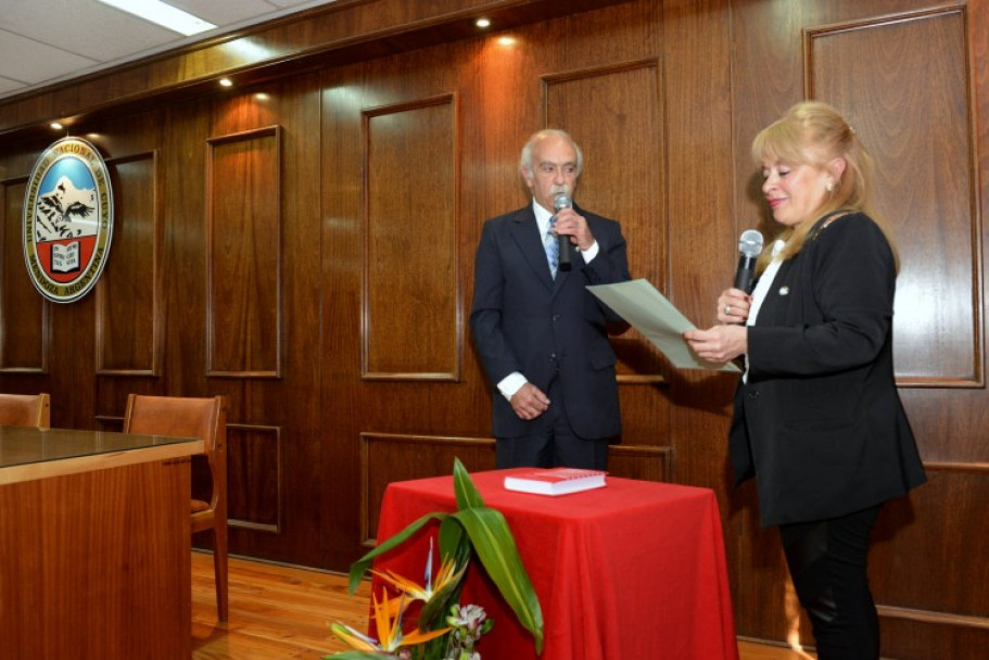 imagen Asumieron las nuevas Autoridades de la Facultad de Odontología