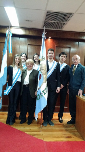 imagen Acto de Juramento y Cambio de Abanderados