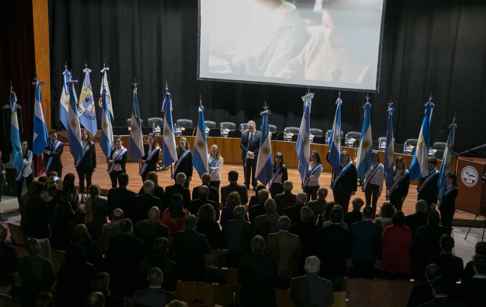 imagen En el 79 Aniversario de la UNCuyo, personal de la FO recibió medallas por sus 30 años de labor