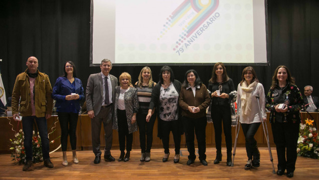 imagen En el 79 Aniversario de la UNCuyo, personal de la FO recibió medallas por sus 30 años de labor