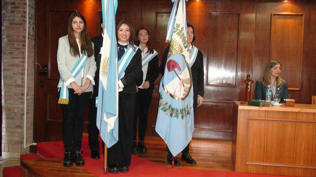 imagen Juramento y cambio de Banderas