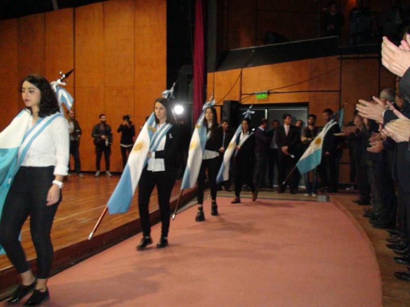 imagen Docentes y Personal de la FO, recibieron medallas en el 78 º Aniversario de la UNCuyo