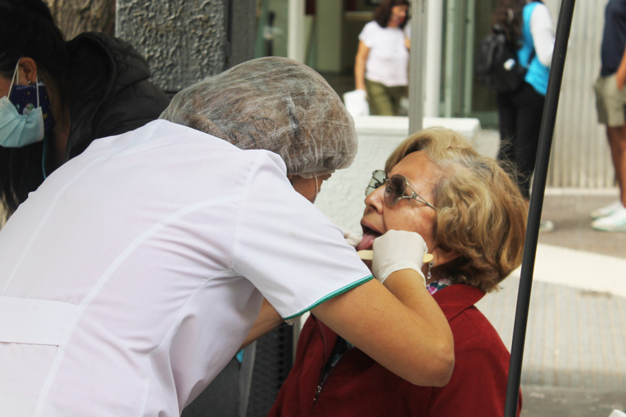 imagen Cáncer de Boca: docentes y estudiantes hicieron controles y difundieron medidas de prevención