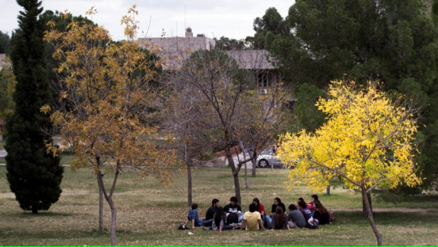 imagen ESTUDIANTES Oportunidad para cursar un semestre en el extranjero