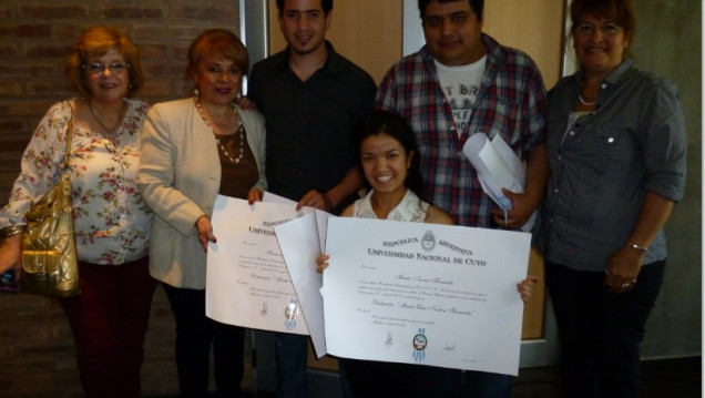 imagen Estudiantes de la Facultad de Odontología distinguidos por la UNCuyo