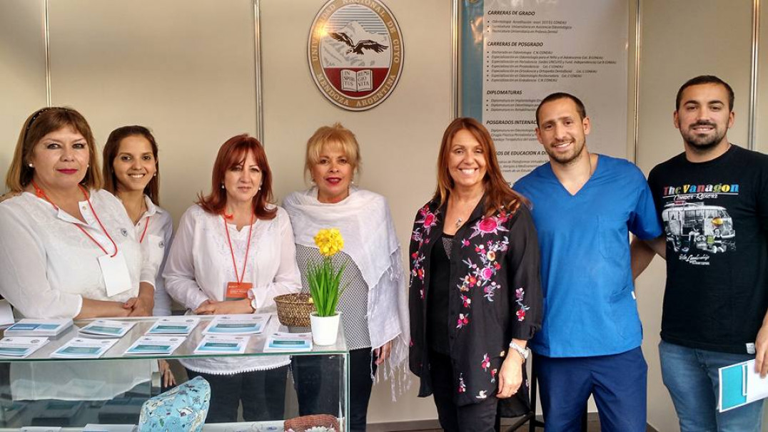 imagen La Facultad de Odontología estuvo presente en la Feria Oferta de Posgrado