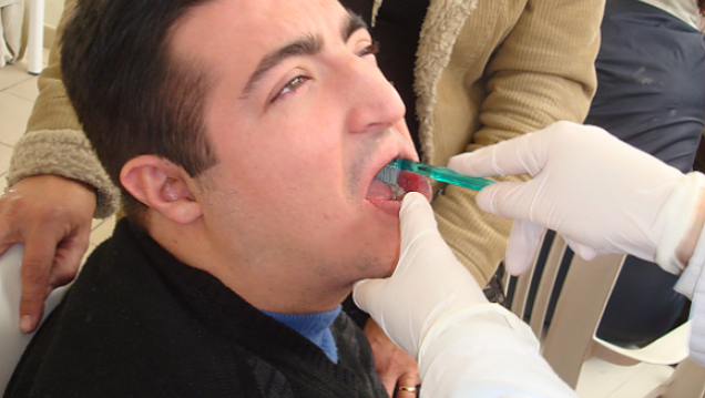 imagen Equipo de la UNCuyo realiza tareas de prevención bucal a personas con discapacidad