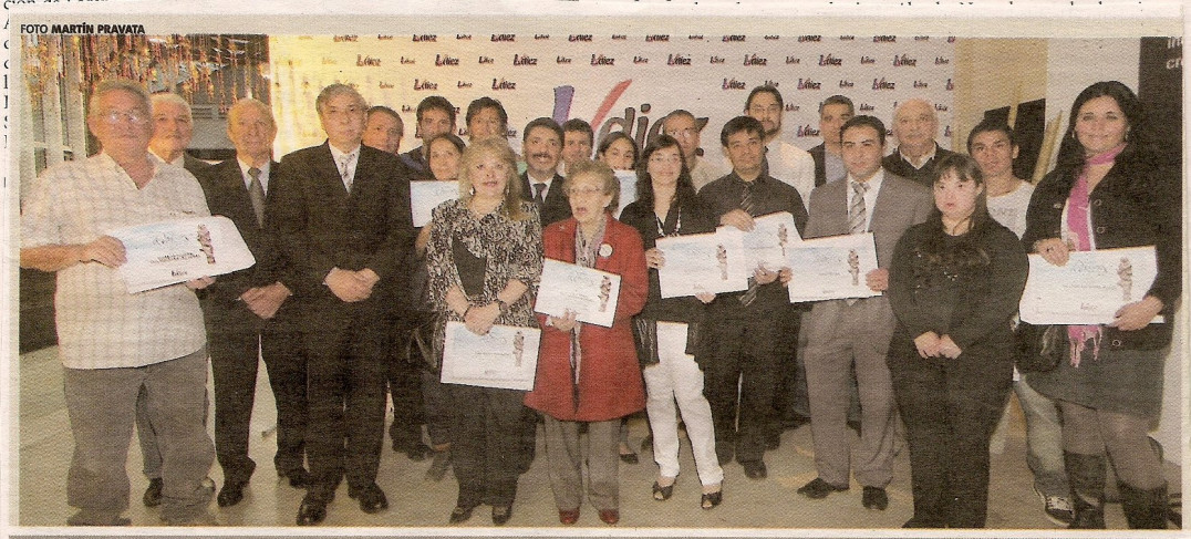 imagen RECONOCIMIENTO PREMIO RAICES 2011