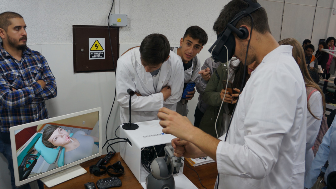 imagen ¡La innovación tecnológica llegó a la Facultad de Odontología!