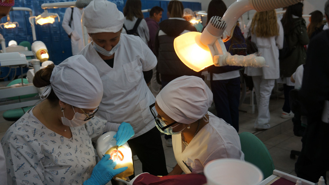 imagen ¡La innovación tecnológica llegó a la Facultad de Odontología!