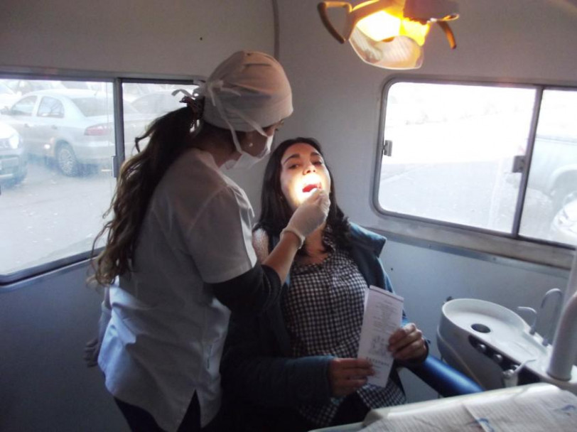 imagen Se realizaron actividades de Diagnóstico y Orientación Odontológica en la Facultad de Filosofía y Letras de la UNCUYO
