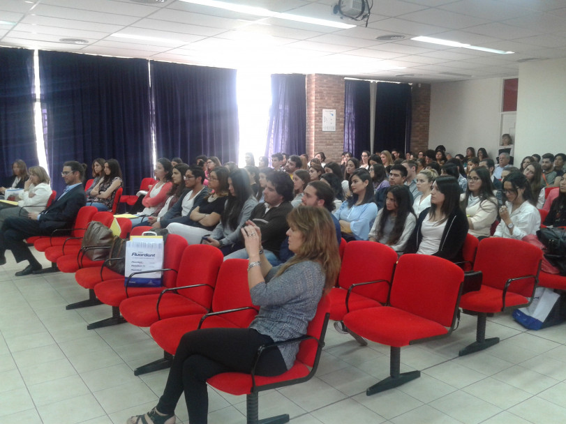 imagen Las Jornadas UNCUMEN 2017 se hicieron presentes en la Facultad de Odontología