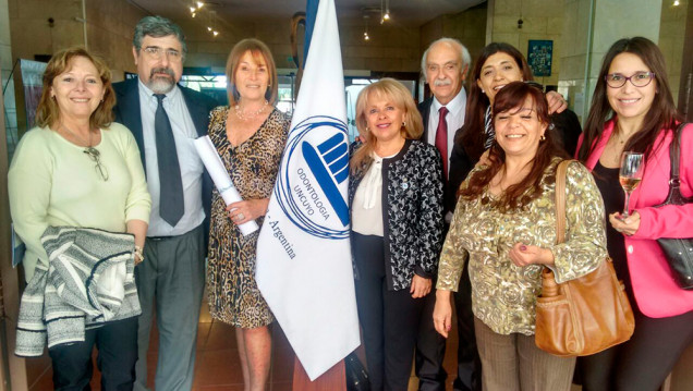 imagen Estudiantes recibieron sus diplomas en la Colación de Grado y Posgrado de la FO 