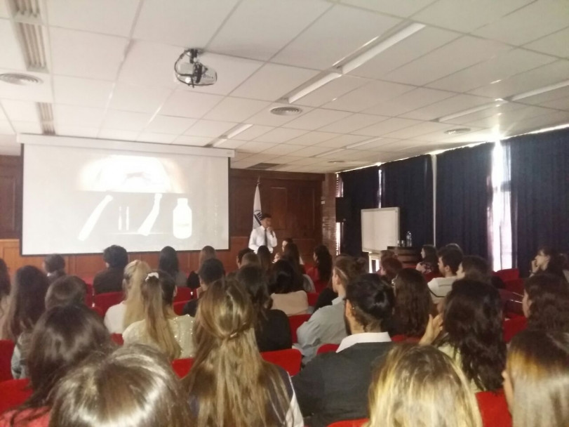 imagen Las Jornadas UNCUMEN 2017 se hicieron presentes en la Facultad de Odontología