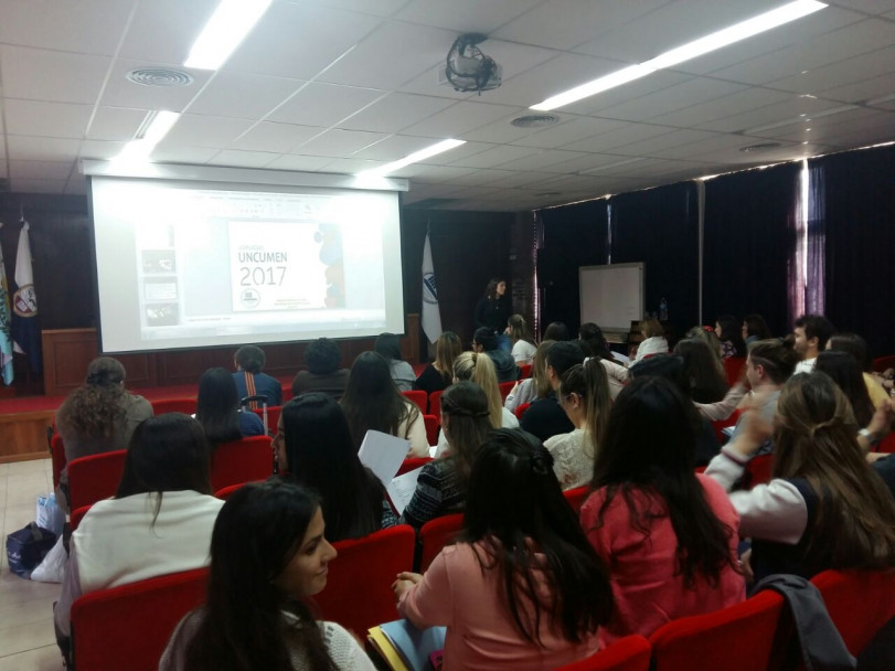 imagen Las Jornadas UNCUMEN 2017 se hicieron presentes en la Facultad de Odontología