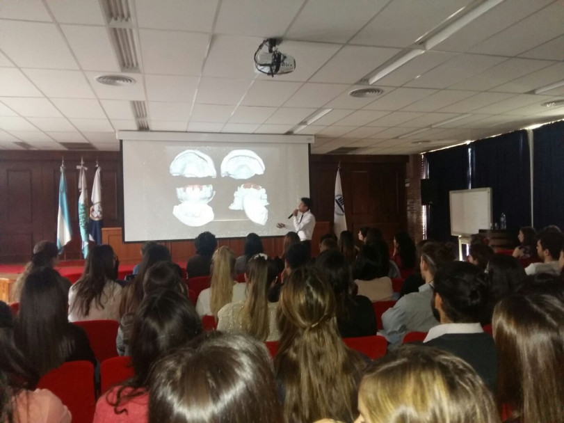 imagen Las Jornadas UNCUMEN 2017 se hicieron presentes en la Facultad de Odontología